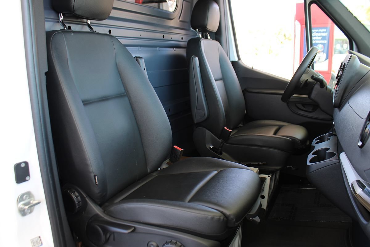 Used 2022 Mercedes-Benz Sprinter 3500 image 22