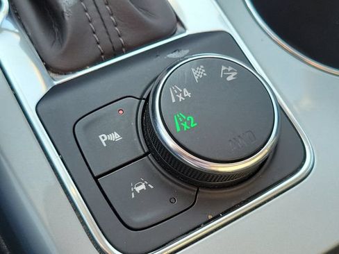 Used 2022 Chevrolet Blazer LT w/ Midnight/Sport Edition AWD/4WD image 32
