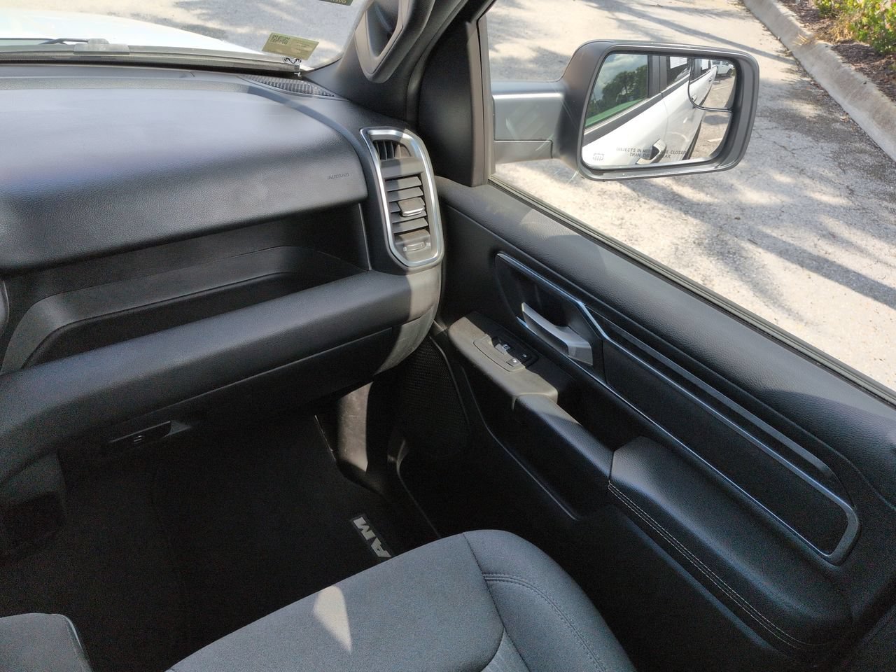 Used 2024 RAM 1500 Big Horn AWD/4WD image 17