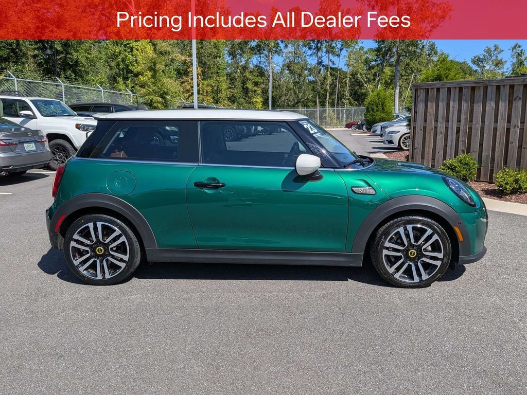 Used 2023 MINI Cooper SE FWD image 3