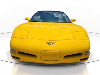 Used 2001 Chevrolet Corvette Convertible w/ Preferred Equipment Group2 RWD video 2