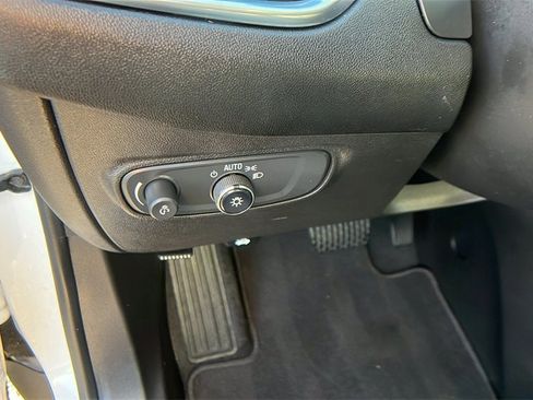 Certified 2022 Chevrolet Equinox LT image 22