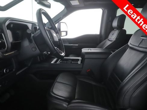 Used 2025 Ford F350 Platinum w/ FX4 Off-Road Package AWD/4WD image 17