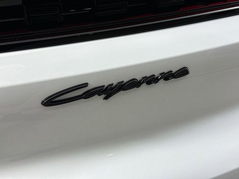 New 2026 Porsche Cayenne E-Hybrid Coupe image 33