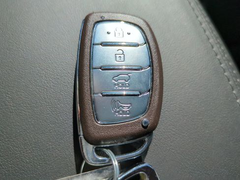 Used 2021 Hyundai Tucson Limited image 28