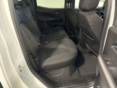 Used 2024 Chevrolet Colorado LT RWD image 39