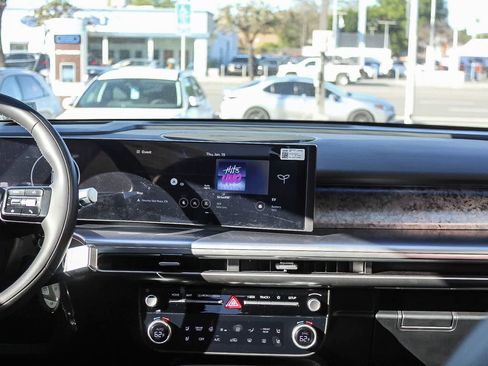 New 2026 Hyundai Ioniq 9 Calligraphy w/ Tow & Go Package AWD/4WD image 18