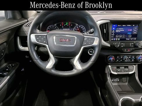 Used 2023 GMC Terrain SLT AWD/4WD image 5