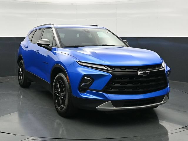 Used 2024 Chevrolet Blazer LT w/ Sound & Technology Package FWD image 4