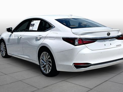 Used 2023 Lexus ES 300h Ultra Luxury w/ Accessory Package (Z1) FWD image 12