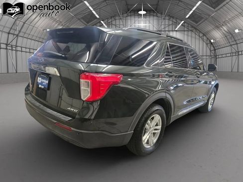 Used 2022 Ford Explorer XLT AWD/4WD image 5