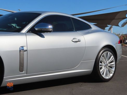 Used 2010 Jaguar XK Coupe image 23