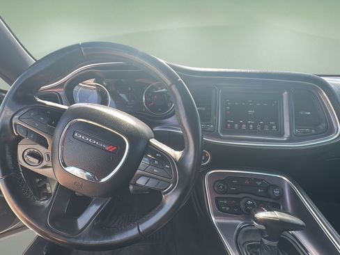 Used 2018 Dodge Challenger SXT RWD image 15