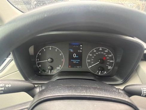 Used 2024 Toyota Corolla Cross L FWD image 4