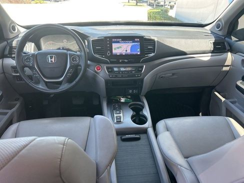 Used 2023 Honda Ridgeline RTL-E image 10