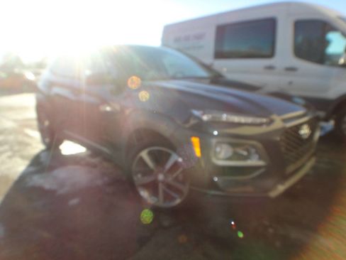 Used 2018 Hyundai Kona Limited image 3