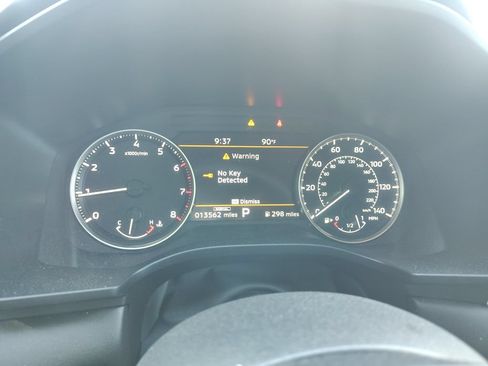 Used 2025 Mitsubishi Outlander SE AWD/4WD image 3