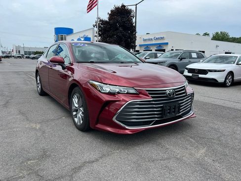 Used 2022 Toyota Avalon XLE w/ Moonroof Package FWD image 7