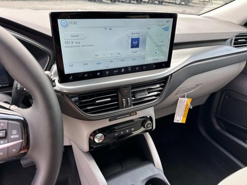 New 2025 Ford Escape SE w/ Class II Trailer Tow Package image 59