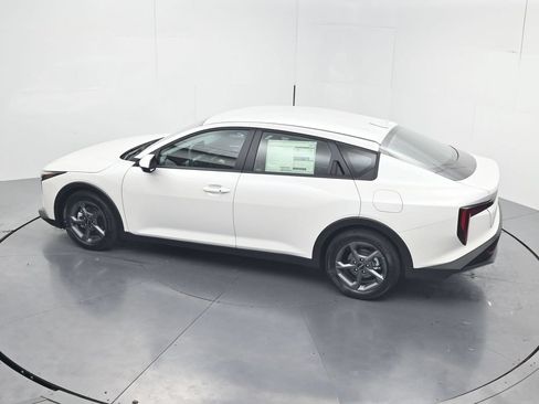 New 2026 Kia K4 FWD image 48