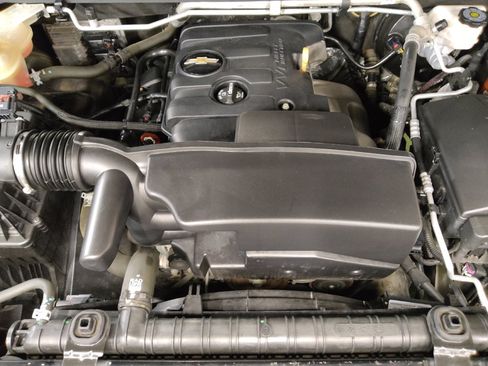 Used 2019 Chevrolet Colorado LT RWD image 30