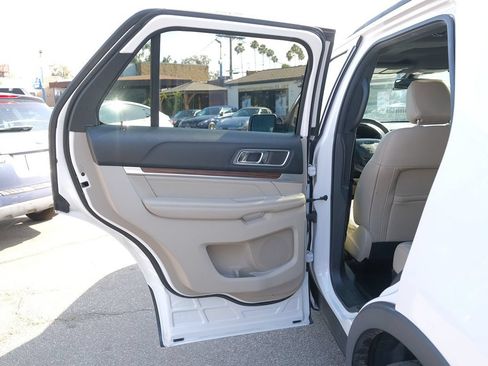 Used 2018 Ford Explorer Limited w/ Equipment Group 301A FWD image 36