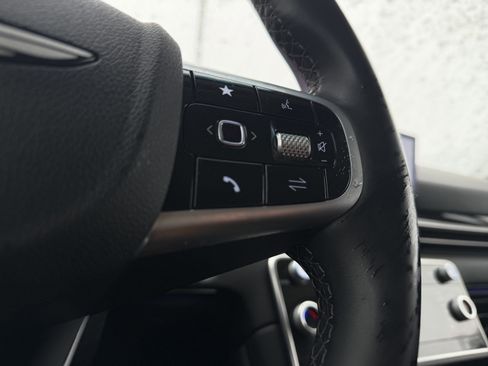 Used 2025 Genesis GV80 2.5T Standard image 14