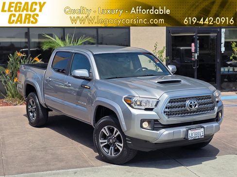 Used 2017 Toyota Tacoma TRD Sport w/ Tow Package RWD image 1
