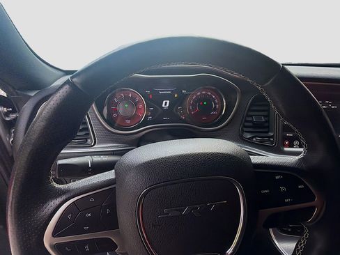 Used 2017 Dodge Challenger SRT Hellcat RWD image 9