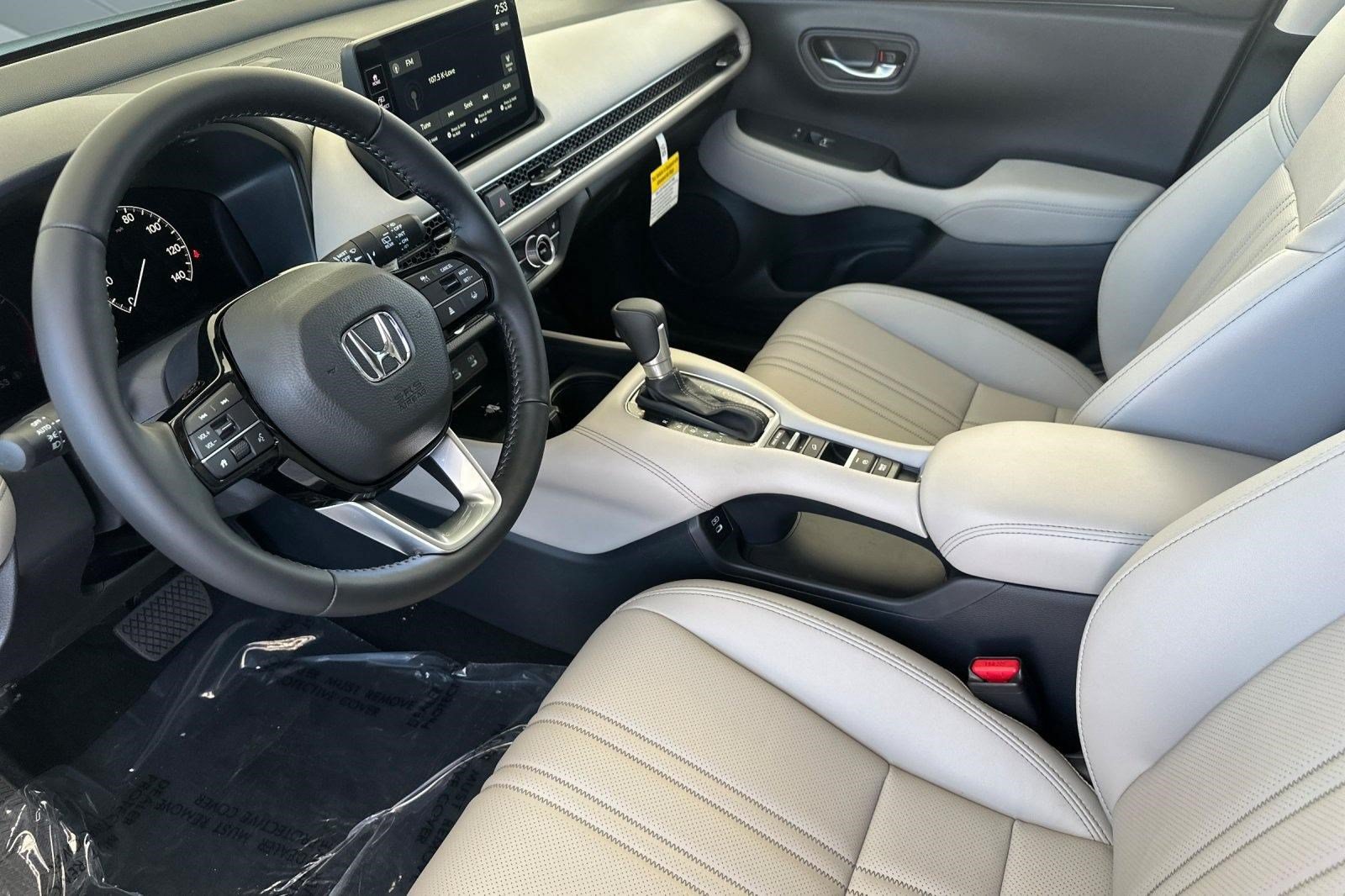 Certified 2027 Honda HR-V EX-L image 4
