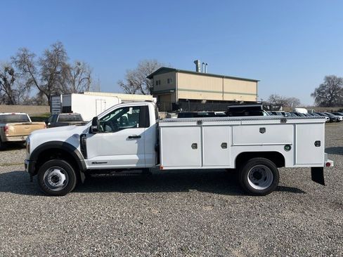 New 2024 Ford F550 4x4 Regular Cab Super Duty image 2