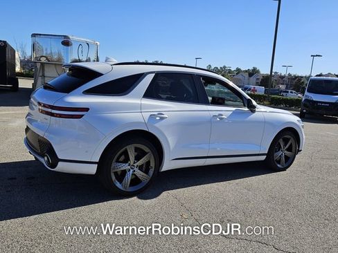 Used 2025 Genesis GV70 2.5T w/ Sport Prestige Package image 15