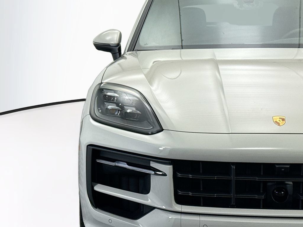 Used 2026 Porsche Cayenne AWD/4WD image 12