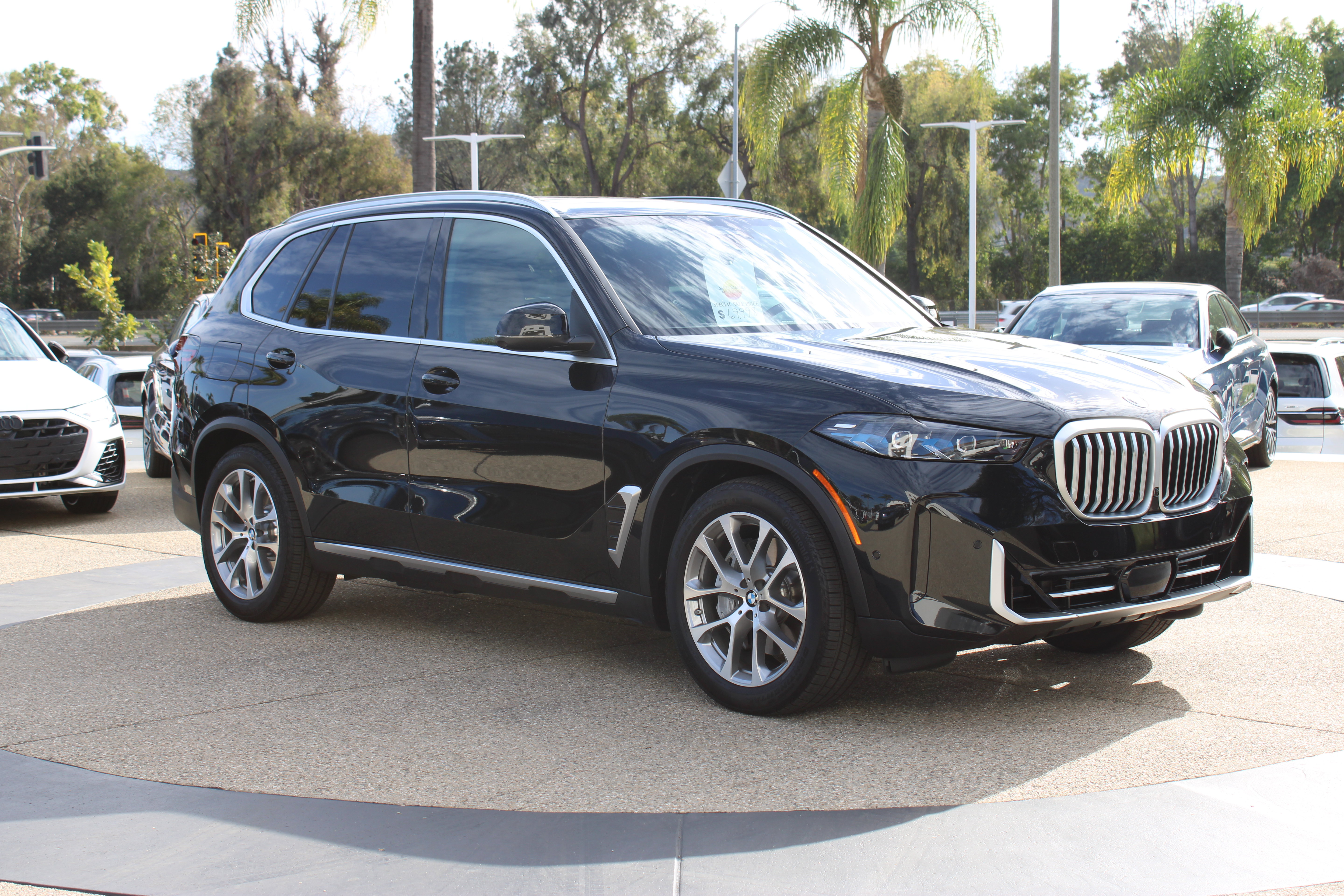 Used 2026 BMW X5 xDrive50e w/ Parking Assistance Package AWD/4WD image 7
