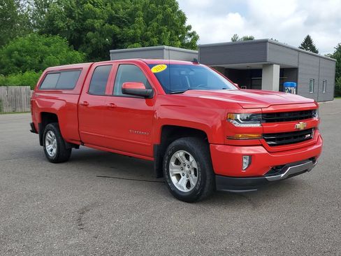Used 2018 Chevrolet Silverado 1500 LT w/ All Star Edition AWD/4WD image 2