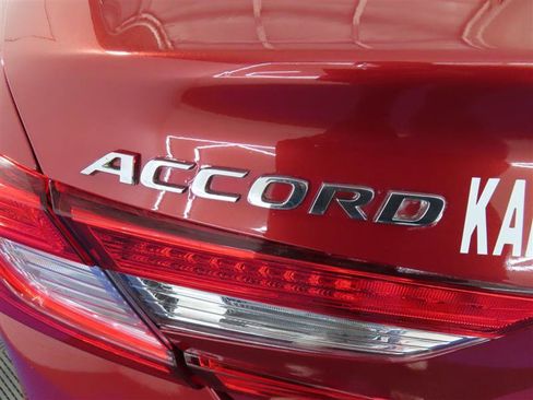 Used 2020 Honda Accord EX image 9