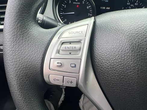 Used 2016 Nissan Rogue S FWD image 49