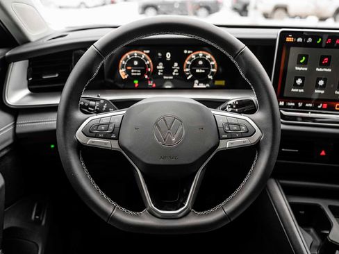 New 2026 Volkswagen Tiguan SE image 6