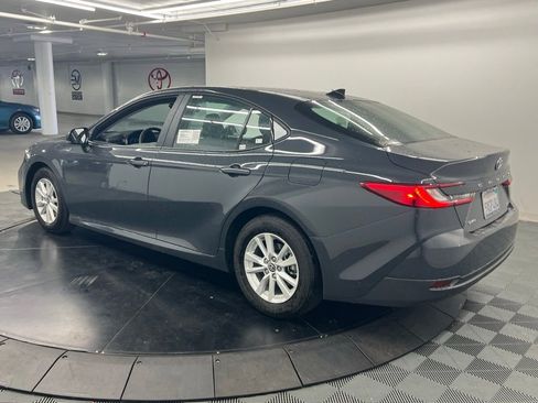 Used 2026 Toyota Camry LE w/ Convenience Package FWD image 4