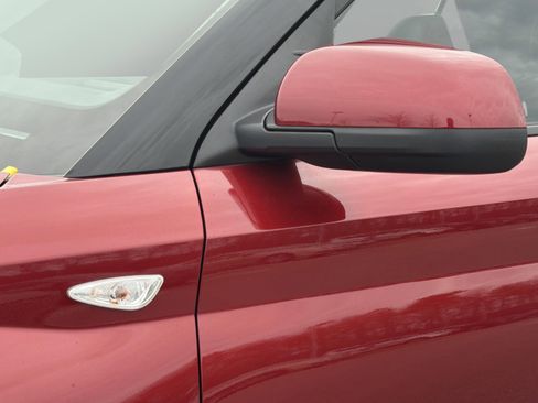 Used 2023 Hyundai Venue Limited w/ Cargo Package image 32