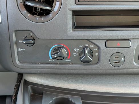 New 2026 Ford E-450 and Econoline 450 Super Duty w/ Power Equipment Group image 29