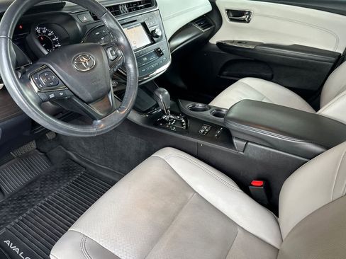 Used 2017 Toyota Avalon Limited w/ All Weather Liner Package image 11