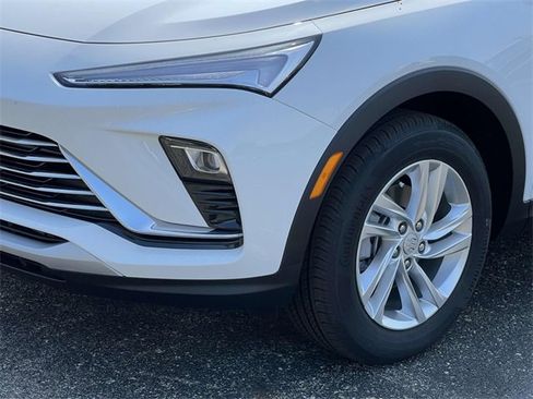 Used 2025 Buick Envista Preferred w/ Convenience I Package image 9