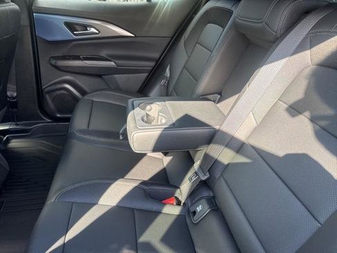 New 2026 Chevrolet Equinox EV LT image 25