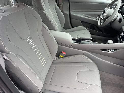 New 2025 Hyundai Elantra Sport image 13