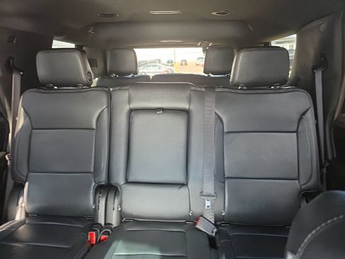 Used 2024 Chevrolet Tahoe LS RWD image 7