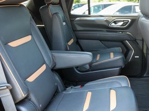 Used 2024 GMC Yukon AT4 w/ LPO, Floor Liner Package AWD/4WD image 59