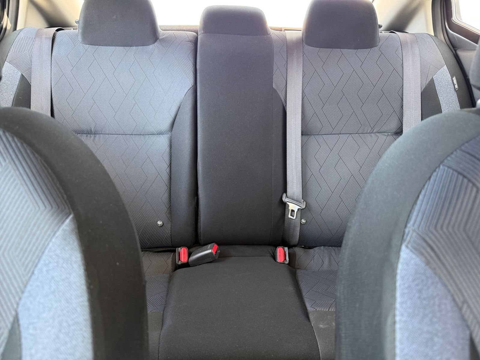Used 2025 Nissan Versa SV FWD image 33