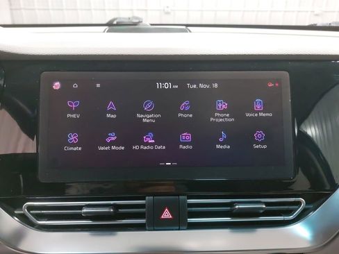 Used 2022 Kia Niro EX Premium image 21
