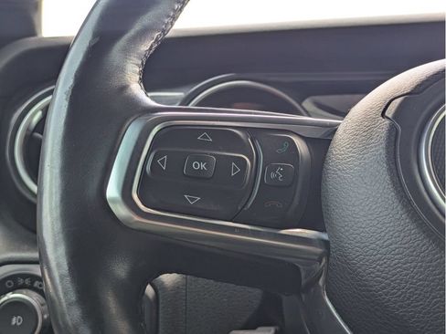 Used 2020 Jeep Wrangler Unlimited Sahara AWD/4WD image 20